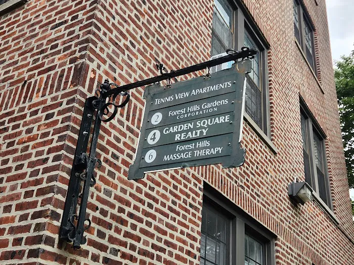 Garden Square Realty Inc Picture 2