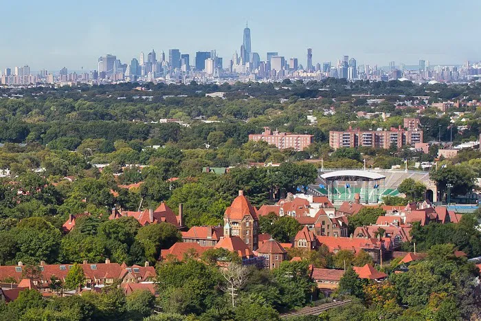 Terrace Sotheby's International Realty Picture 4