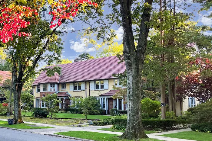 Terrace Sotheby's International Realty Picture 7