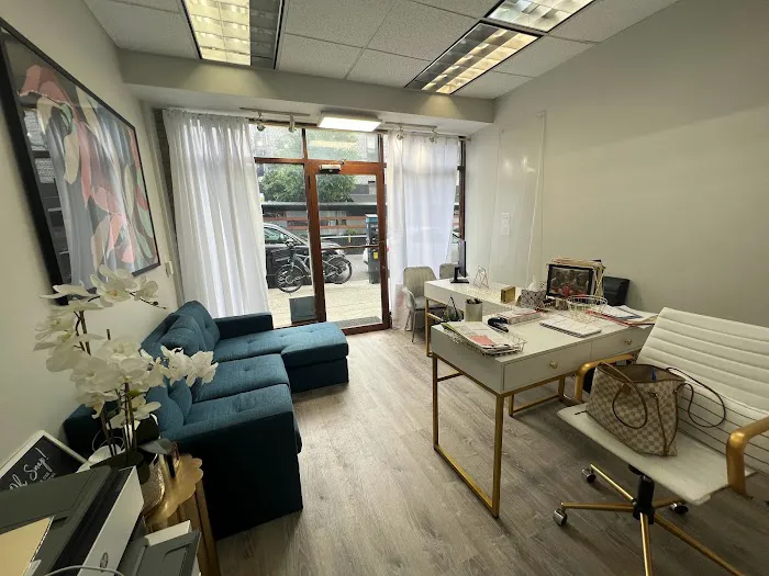 Invista Realty LLC Picture 3