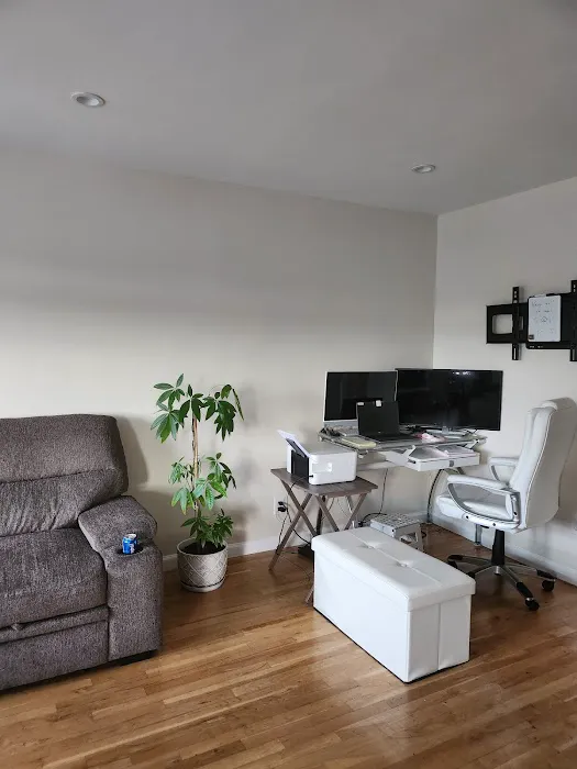 Azure Realty - Astoria Queens Picture 5