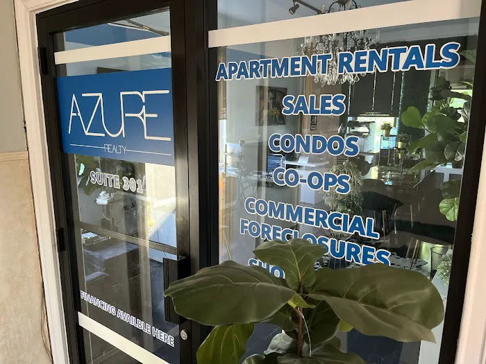 Azure Realty - Astoria Queens Picture 4
