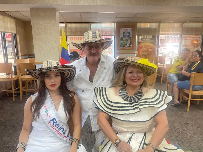 Telemundo Realty Picture 7