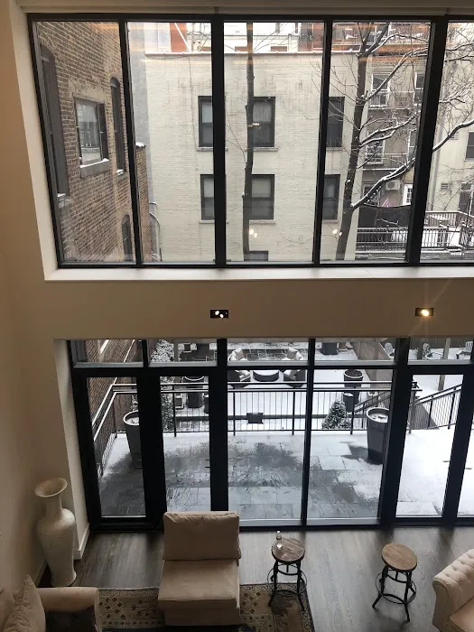 Douglas Elliman Real Estate Office in Midtown in New York, NY Picture 8