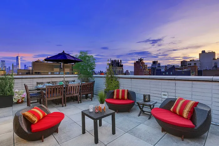 Teplitzky Dunayer Team at Douglas Elliman Real Estate Picture 5