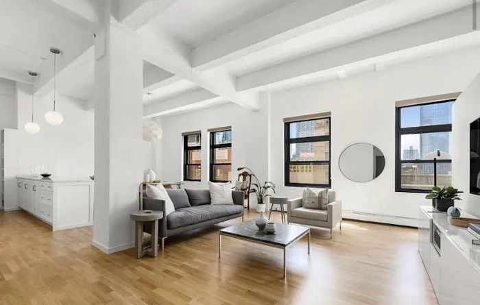 Gerard Sager Douglas Elliman Real Estate Picture 2