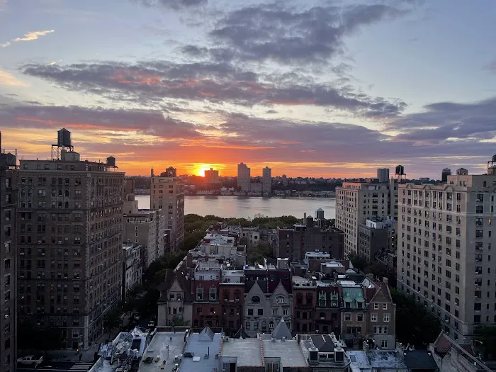 Rachel Realty NYC Picture 1