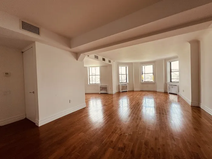 Rachel Realty NYC Picture 10