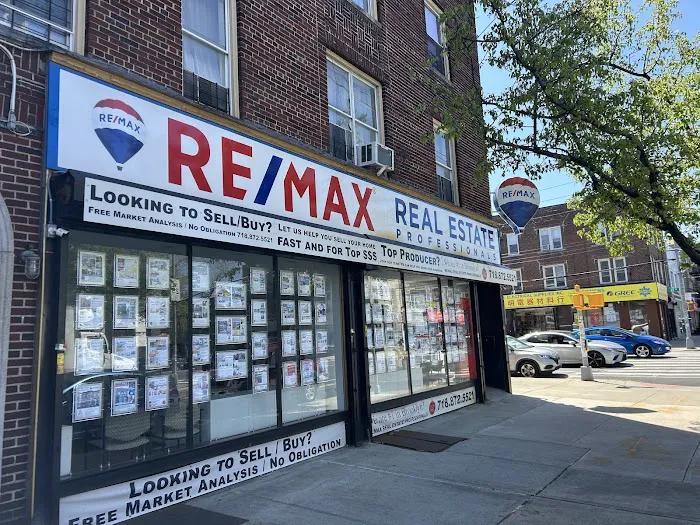 RE/MAX Real Estate Professionals -Dyker Heights Picture 2