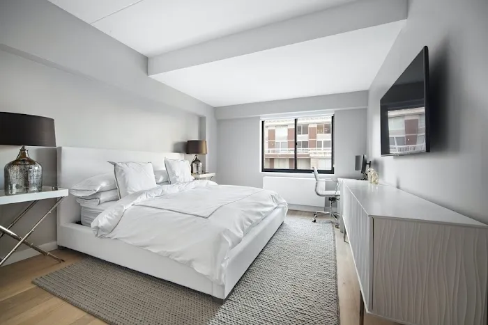 200 East 87th Street Apartments Picture 4