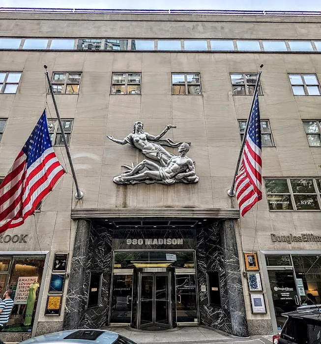 Douglas Elliman Real Estate Office in Upper East Side in New York, NY Picture 7