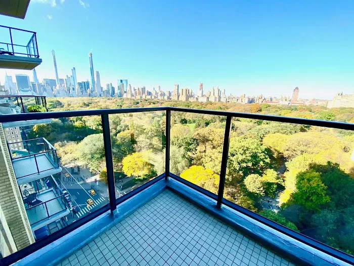 985 Fifth Avenue - Luxury Apartment Rentals Picture 7