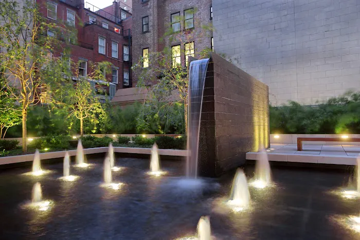 985 Fifth Avenue - Luxury Apartment Rentals Picture 9