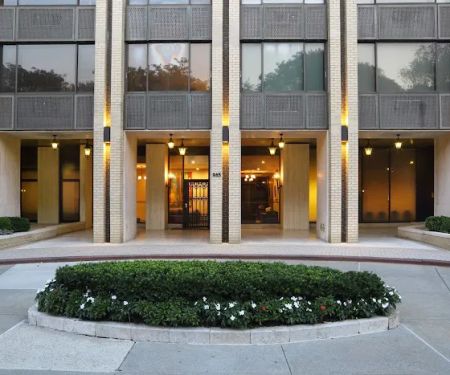 985 Fifth Avenue - Luxury Apartment Rentals