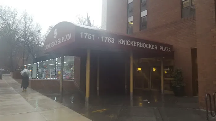 Knickerbocker Plaza Rental Office Picture 1