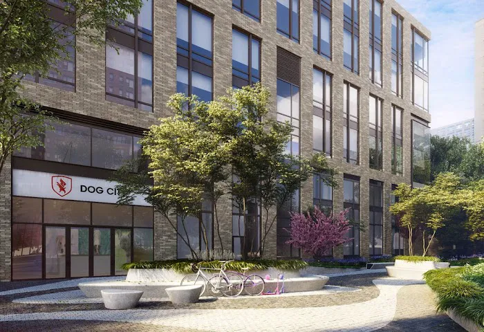 The Easton Luxury Apartments Picture 2