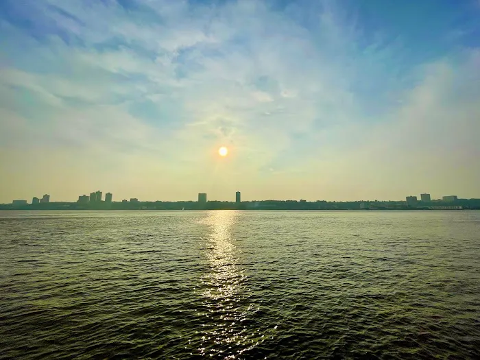 Hudson Park NY Llc Picture 9