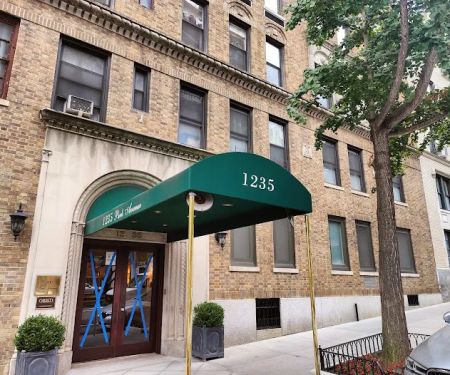 1225 Park Ave