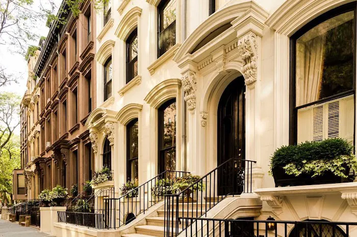 Madison Estates Sotheby's International Realty Picture 2