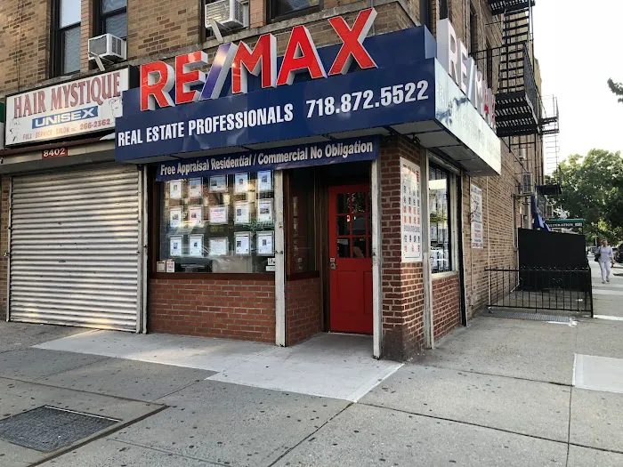 RE/MAX Real Estate Professionals Picture 3
