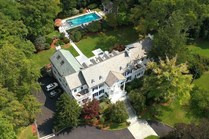 Haritini Pandis - Compass HouseNKey Team Licensed New York Real Estate Agent Picture 9