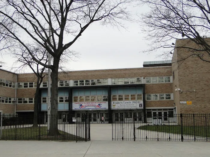 Fresh Meadows Realty Picture 6