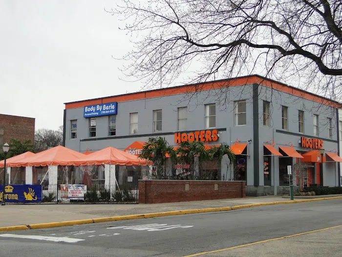 Fresh Meadows Realty Picture 8