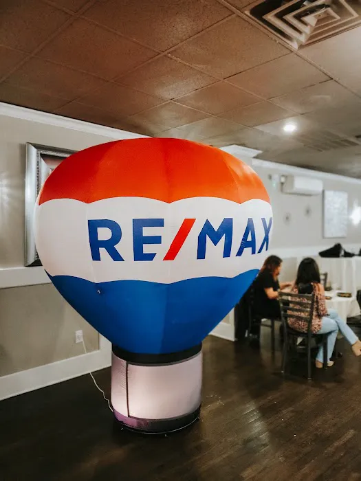 RE/MAX EDGE Picture 7