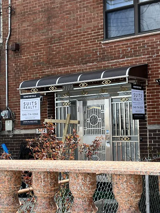 Suits Realty Picture 2