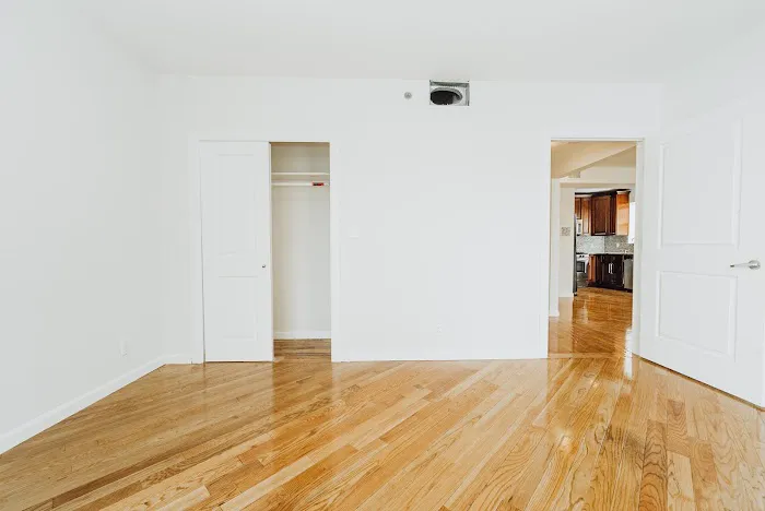 Brooklyn Licensed Real Estate Broker Alexander Plotkin at Exp realty Picture 1