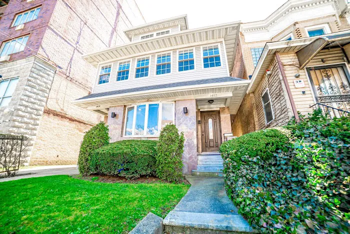 Brooklyn Licensed Real Estate Broker Alexander Plotkin at Exp realty Picture 7