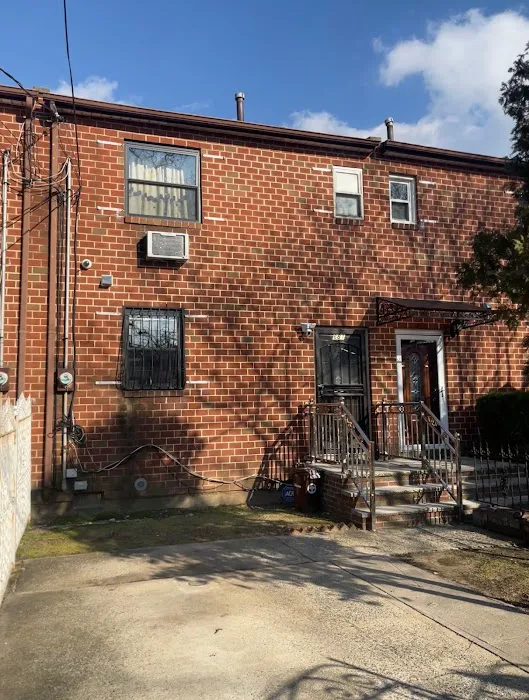 Ejona S. Bardhi - NYC Real Estate Broker Picture 3
