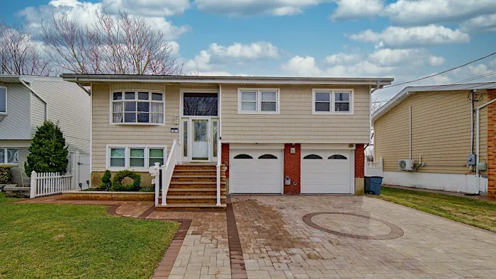 Eileen Daniel Realty Corp. Picture 8
