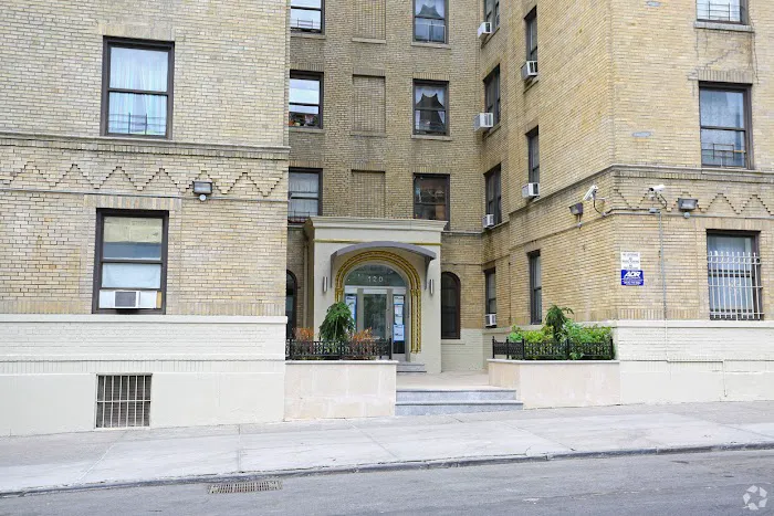 Upper WestSide Leasing Picture 3