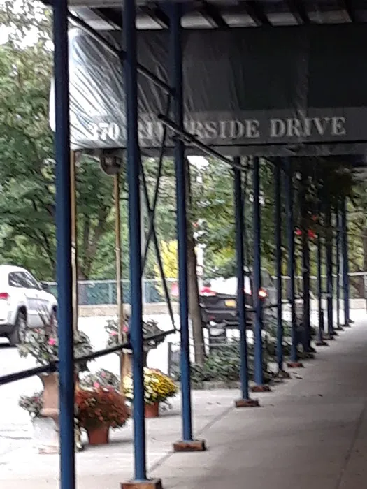370 Riverside Drive Corporation Picture 4