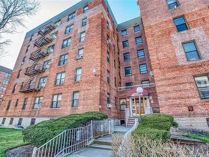 Citi Star Realty Picture 6