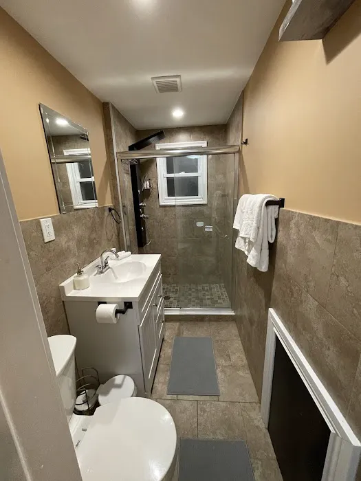 JFK New York Private and cozy apt very close to JFK , Casino. Picture 5