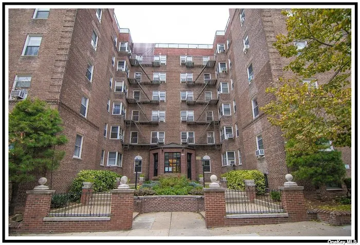 Virginia Rallis Realty LLC Picture 2