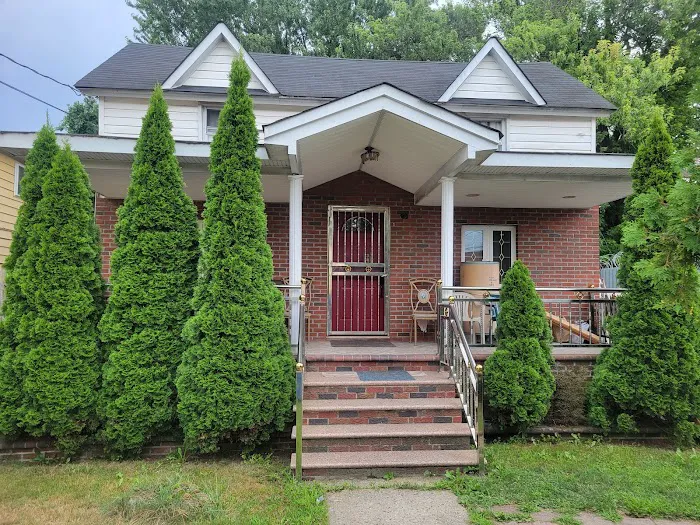Acshan Realty Picture 8