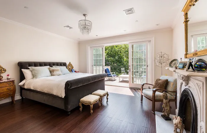 Harlem Properties Team at Compass Picture 9