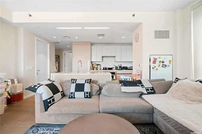 XCITE HOMEZ INC Picture 4