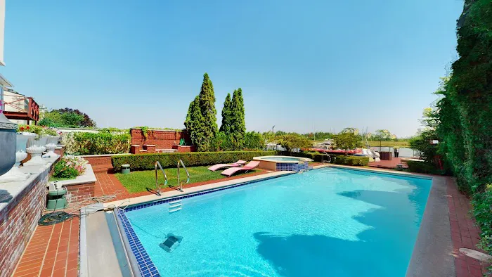 Silver Key Realty Picture 2
