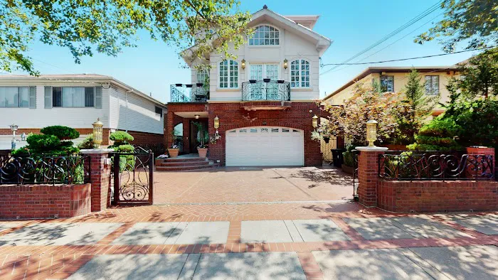 Silver Key Realty Picture 5