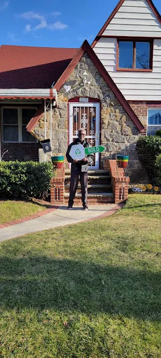 LES LORNS REALTY Picture 4