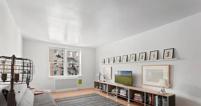 The Bizzarro Agency, New York Real Estate Agents Picture 9