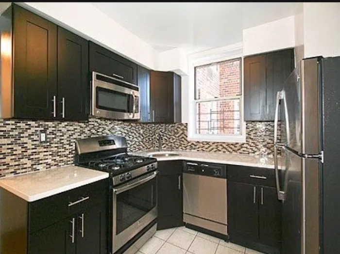 Move NYC Real Estate Picture 3