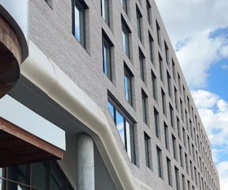 1515 Surf Modern Apartments