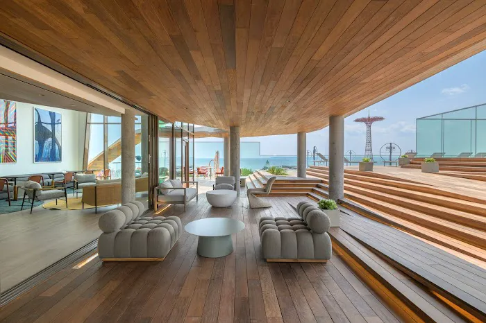 1515 Surf Modern Apartments Picture 4