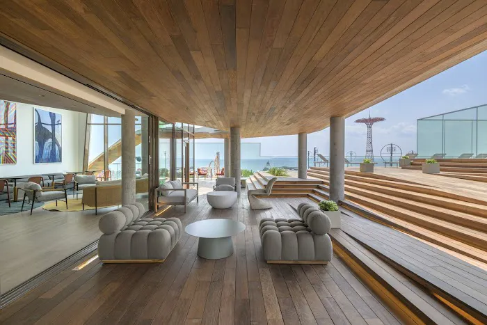 1515 Surf Modern Apartments Picture 10