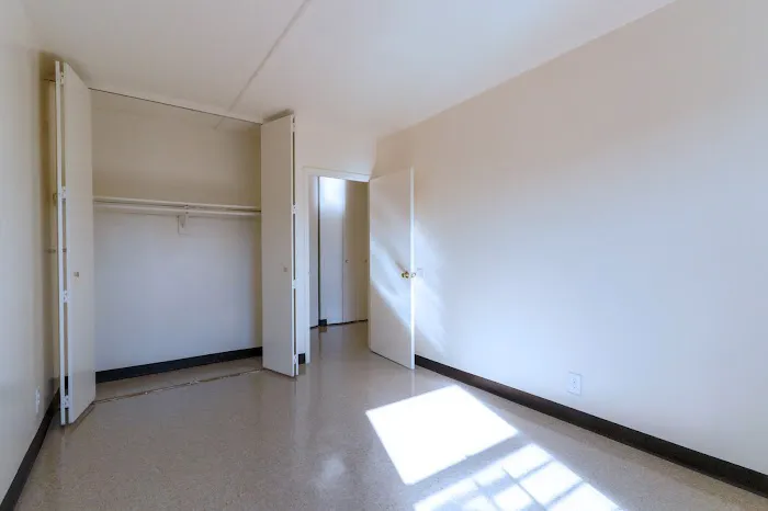 Thessalonica Court Picture 9
